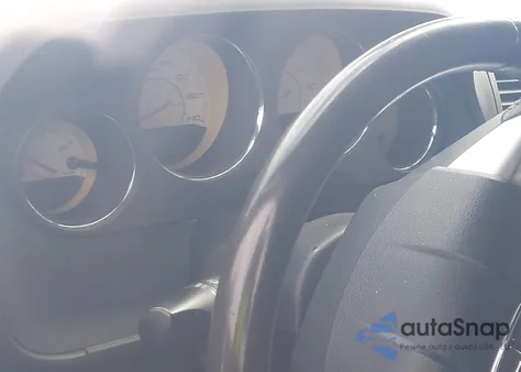 2014 Dodge Challenger Sxt z USA, uszkodzony, nr VIN 2C3CDYAG9EH149445